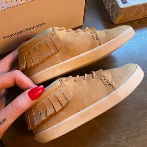 Genuine leather toddler sneaker